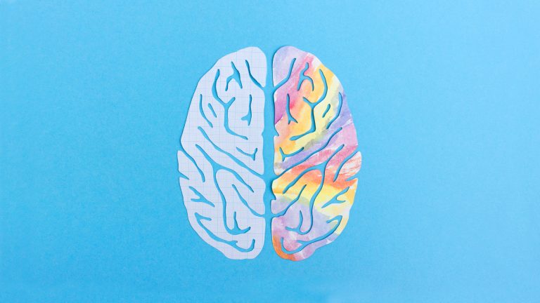 7 Tips Mengembangkan Otak Kanan untuk Keterampilan Kreatif