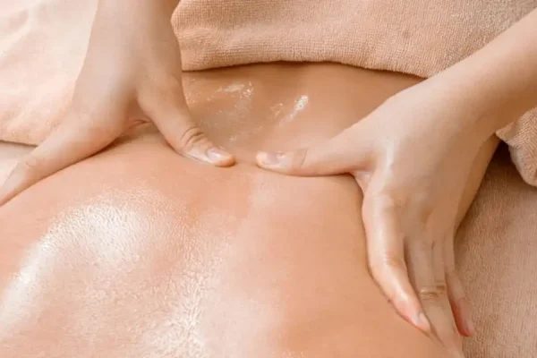 7 Cara Mengatasi Pegal di Punggung Tanpa Obat