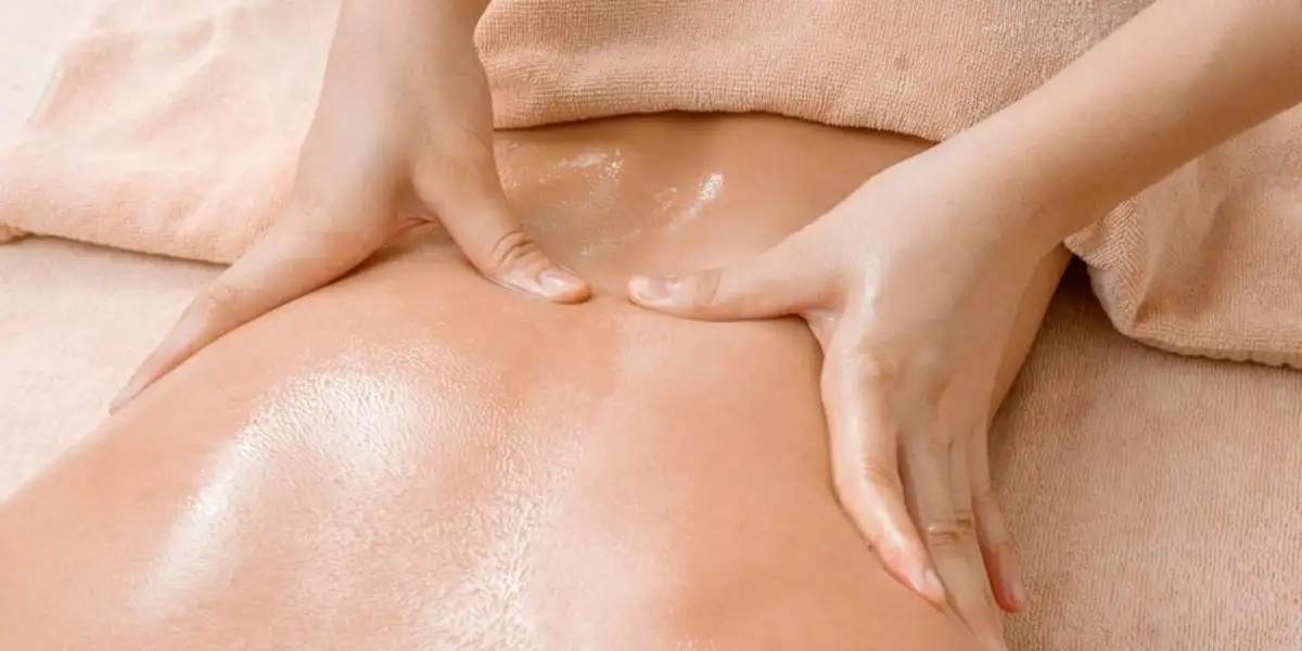 7 Cara Mengatasi Pegal di Punggung Tanpa Obat
