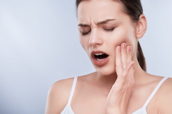 10 Cara Meredakan Rahang Nyeri Tanpa Obat 10 Cara Meredakan Rahang Nyeri Tanpa Obat