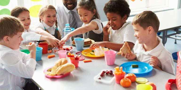 10 Tips Nutrisi Seimbang untuk Anak yang Sedang Tumbuh